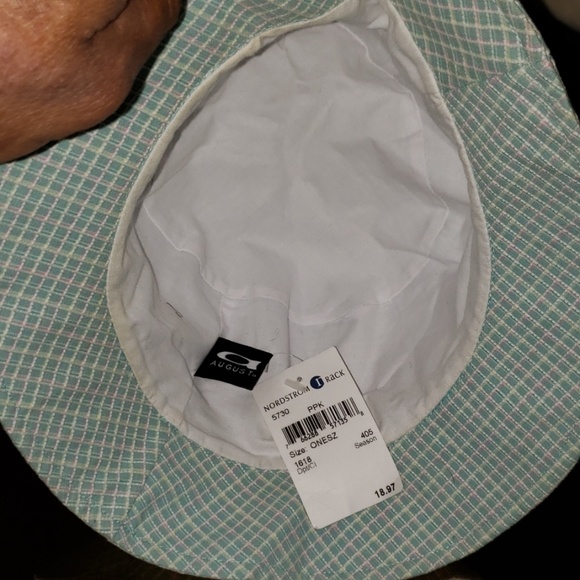 Ladies hat - Picture 3 of 5